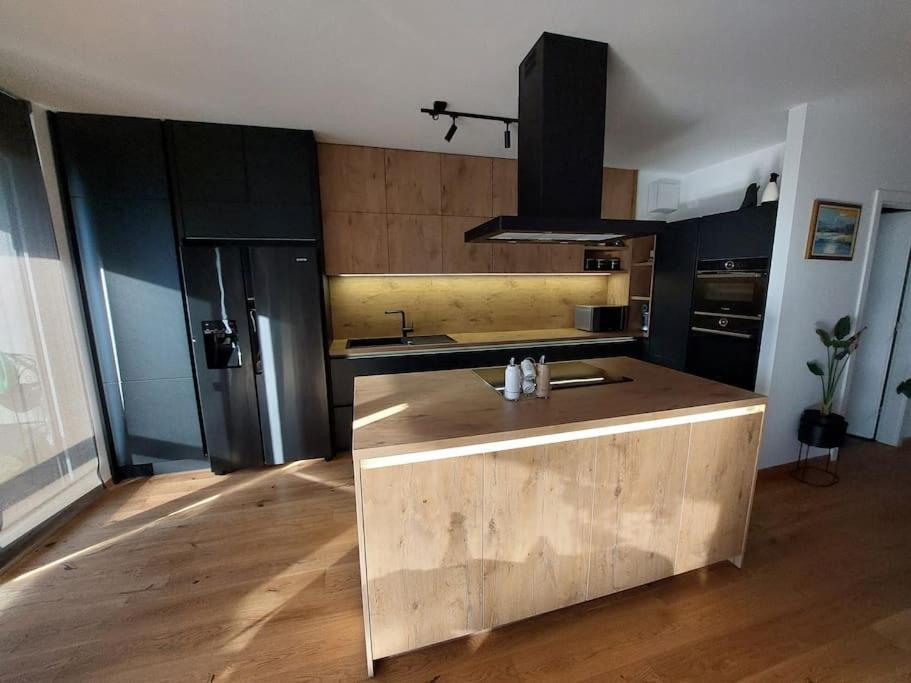 Luxury Apartment リュブリャナ エクステリア 写真